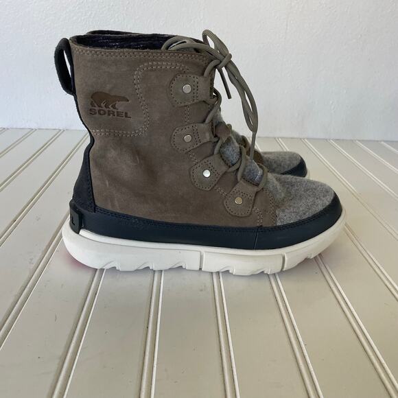 Sorel Size 6.5 Gray Suede Out n About Snow Boot - Picture 3 of 8